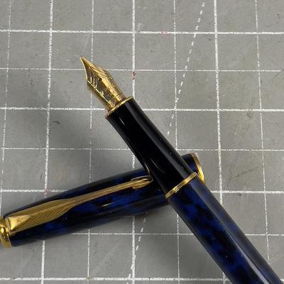 Blue Marbled Fountain PARKER Pen with 18K Nib