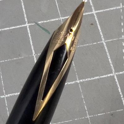 Brick & Gold tone  Fountain SHAFFER Pen with 14K  Nib
