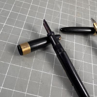 2 Black Pens, Fountain, 1 Shaffer