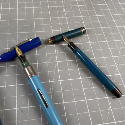 (3) 3 Blue Fountain Pens