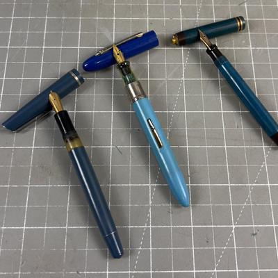 (3) 3 Blue Fountain Pens