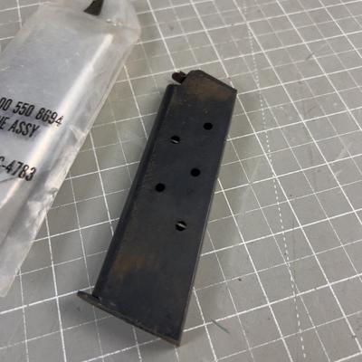2 Magazine: 1911-  45 Auto