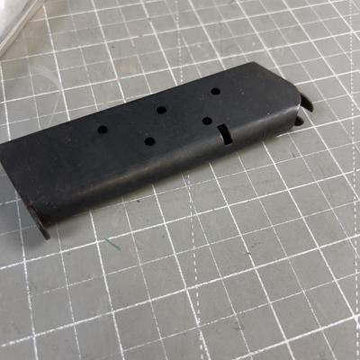 2 Magazine: 1911-  45 Auto