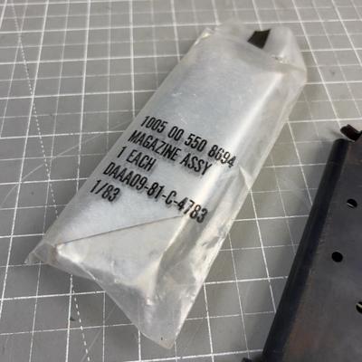 2 Magazine: 1911-  45 Auto
