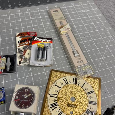 Large Lot of Parts & Piece with Vintage Watches