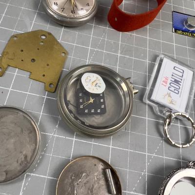 Large Lot of Parts & Piece with Vintage Watches