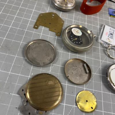 Large Lot of Parts & Piece with Vintage Watches