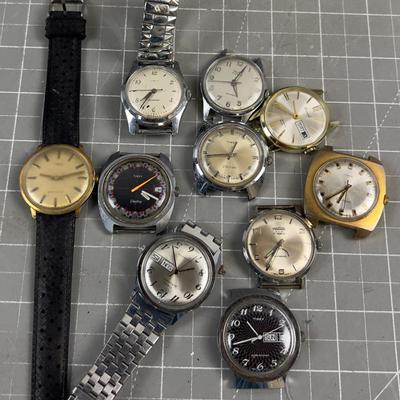10 VINTAGE Men's 60's& 70 Wrist Watches.