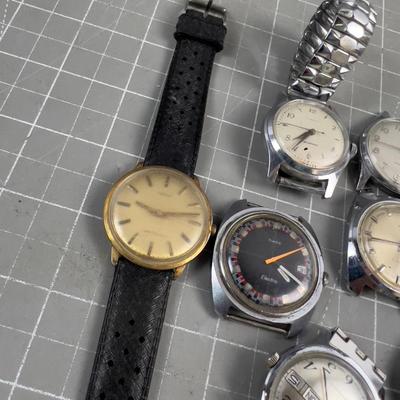 10 VINTAGE Men's 60's& 70 Wrist Watches.