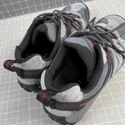 Merrills Men's Hike Shoes, lightly used.