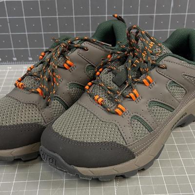 Merrills  Hike Shoes, New 