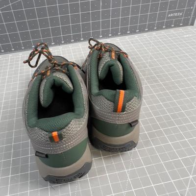 Merrills  Hike Shoes, New 