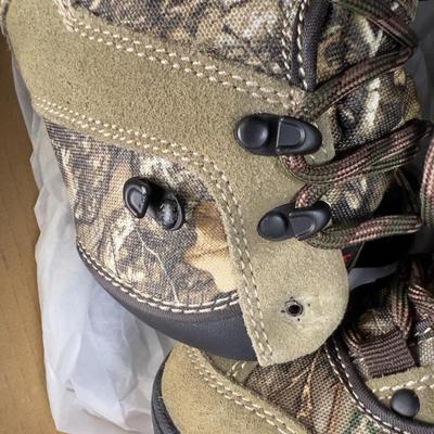 Kids Size 2 Hunting Boots