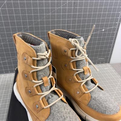 SOREL Explorer Women's 
