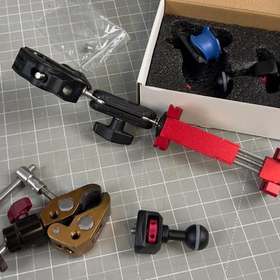 ULANZI Clamps and Holders 