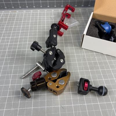 ULANZI Clamps and Holders 