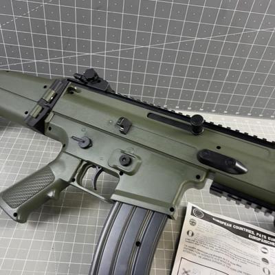 Cyber Air Soft BB Gun, New 