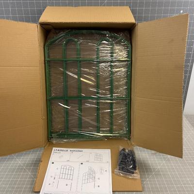 9 pieces of Wire Garden Fence NEW 