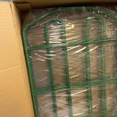 9 pieces of Wire Garden Fence NEW 