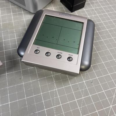 Bunch of Weather Stations Clocks