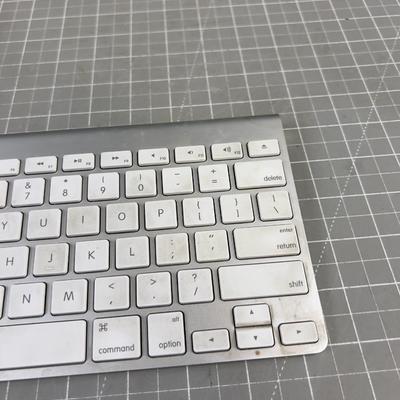 Apple Wireless Keyboard