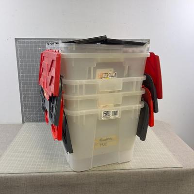 5 Storage Tubs -