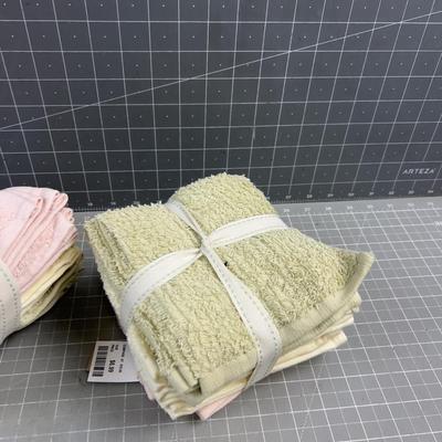 2 Bundles of NEW Washcloths