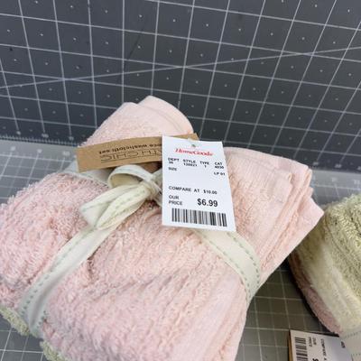 2 Bundles of NEW Washcloths