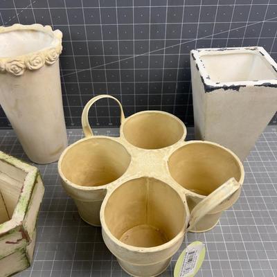 Planters made of Resin, Metal & Wood - New