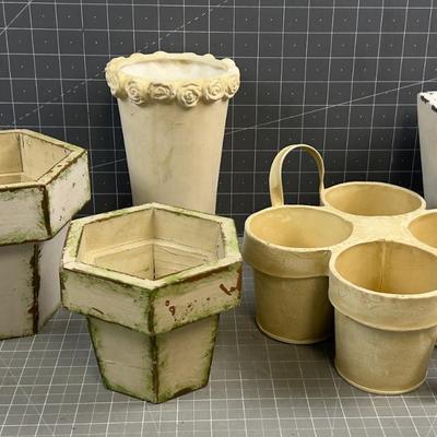 Planters made of Resin, Metal & Wood - New