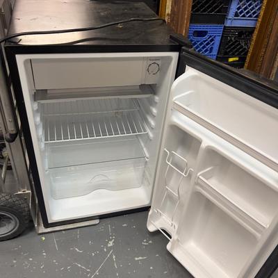 Mini Fridge, Black - EMERSON 