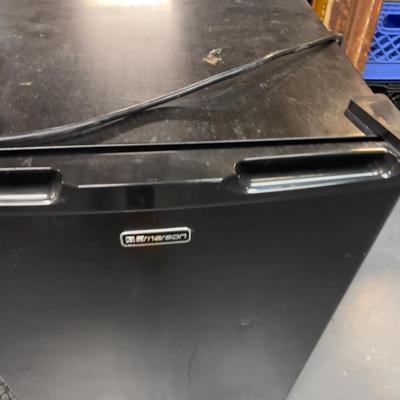 Mini Fridge, Black - EMERSON 