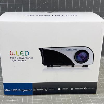 Mini LED Projector 