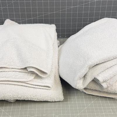  4 Bath Towels