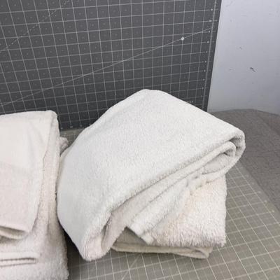  4 Bath Towels