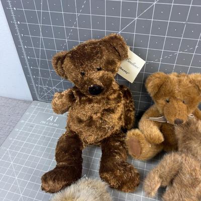 Huge Pile of Teddy Bears, Boyd's and Other. 