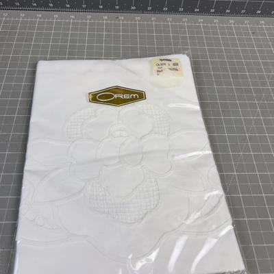Swiss Braid Embroidery NEW Pillow SHAMS 