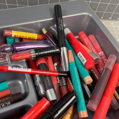 Mega Lip Color Plus, Tray Included