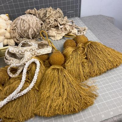 Misc. Notions Sewing Craft Items 