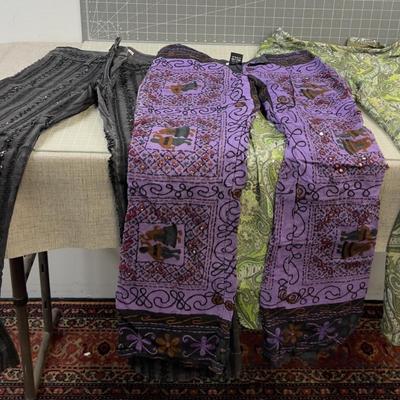 Pants Women's Size M (8)