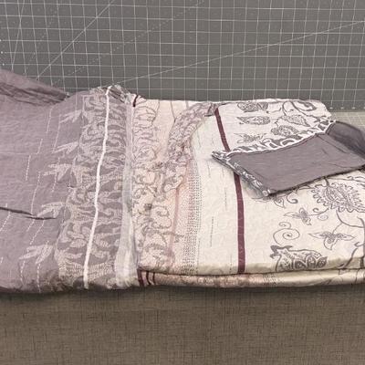 100" by 95"  quilt set 