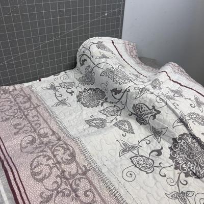 100" by 95"  quilt set 
