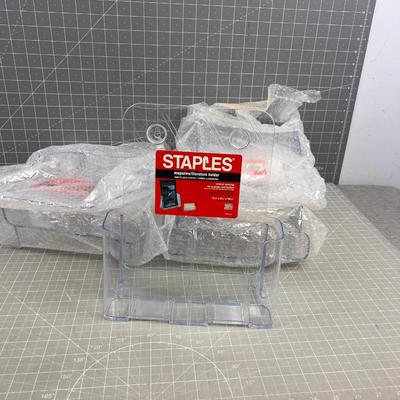 Staple Magazine or Pamphlet Holders 