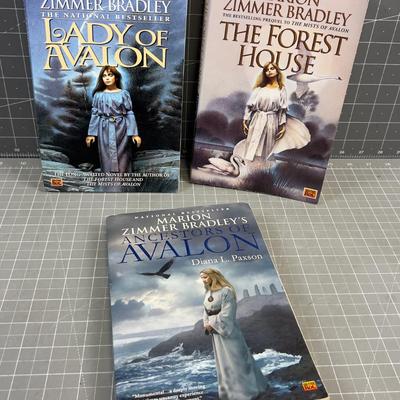 Marion Zimmer Bradley Avalon Novels 