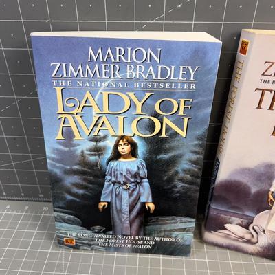 Marion Zimmer Bradley Avalon Novels 