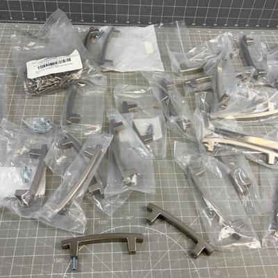 Brushed Nickle Cabinet / Drawer Pulls, NEW 2-sizes