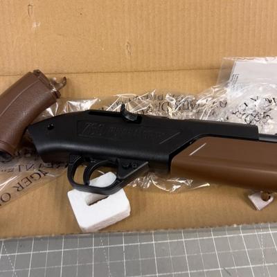 Crossman BB Gun New but Broken Stock