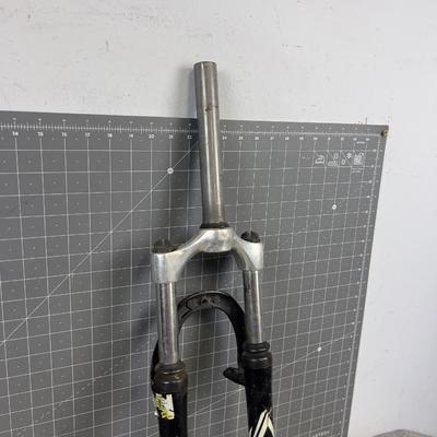 SR Sun Tour XC60 Bike Forks