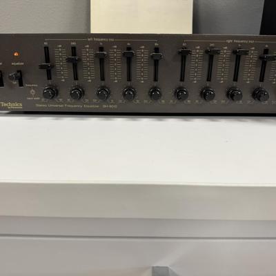 Technics Equalizer, Yamaha Subwoofer and 4 Bose Speakers