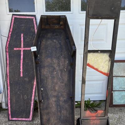 Halloween Coffin and Guillotine